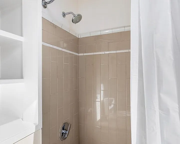 703 King St #B — Photo 28