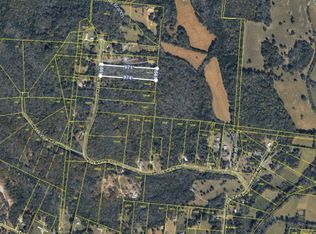 1 Creekview Dr, Columbia, TN 38401