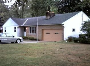 22880 Sycamore Dr, Fairview Park, OH