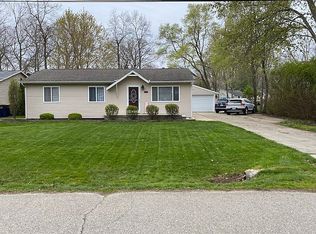 1556 Remsing St, Hartland, MI 48353