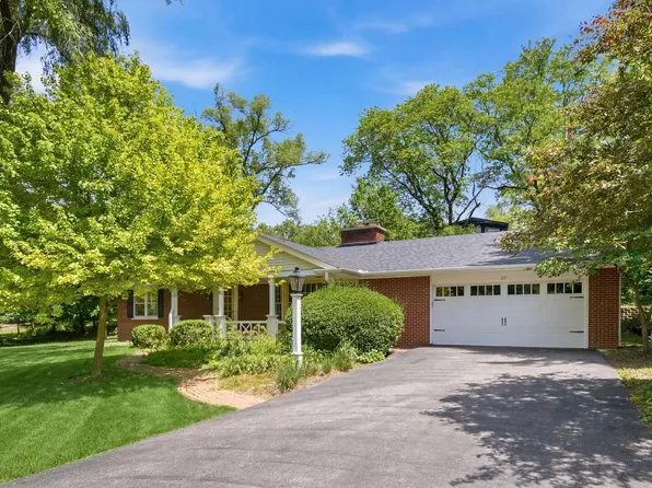 237 Beachview Ln, North Barrington, IL 60010