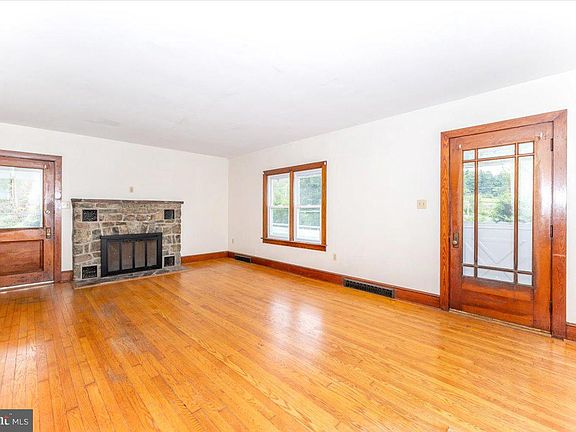 4th image of 17124 Sabillasville Rd
