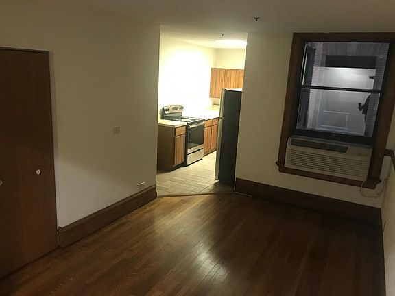 5th image of 116-136 N Oak Park Ave #218