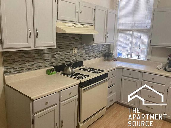 4th image of 126 S Leavitt St #1001