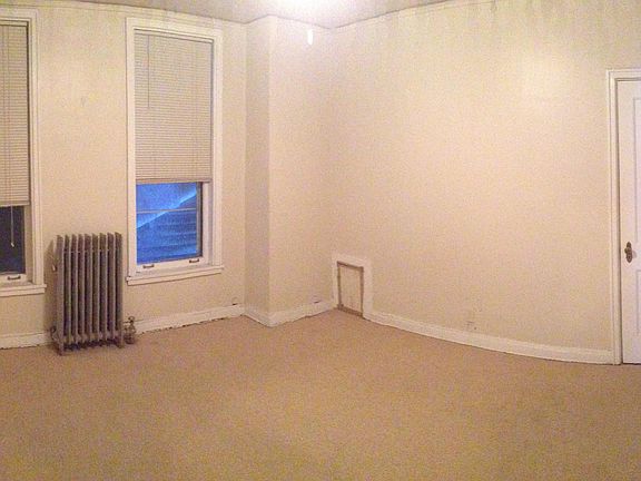 4th image of 2656 S Kinnickinnic Ave #1