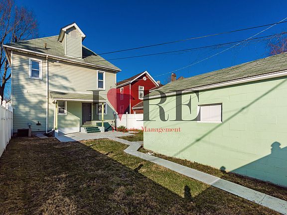 3rd image of 158 Dakota Ave