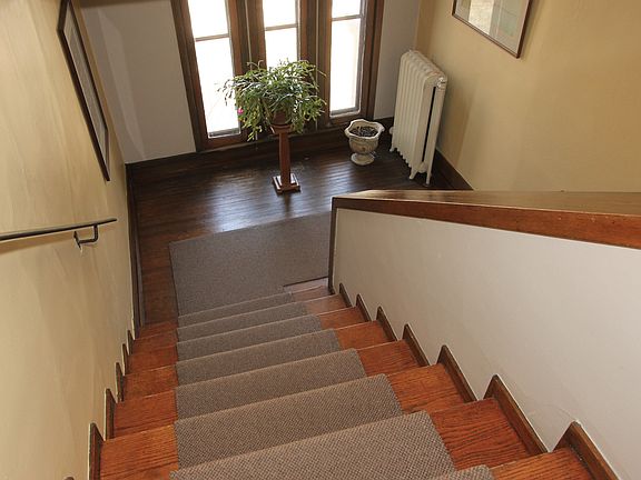 2nd image of 152 N Scoville Ave