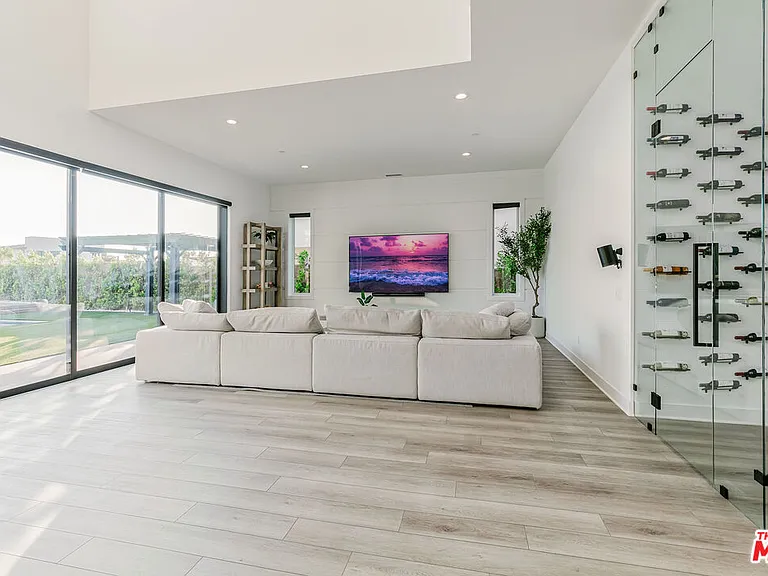 11811 N Greenwood Dr — Photo 8