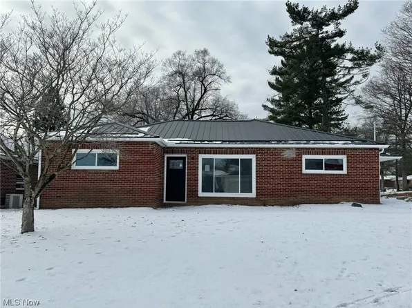 151 Locust Ln, Cadiz, OH 43907