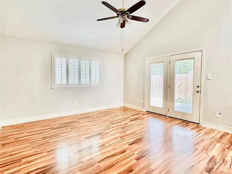 15111 Yorkpoint Dr — Photo 11