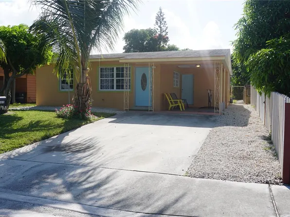 1015 S C St, Lake Worth, FL 33460