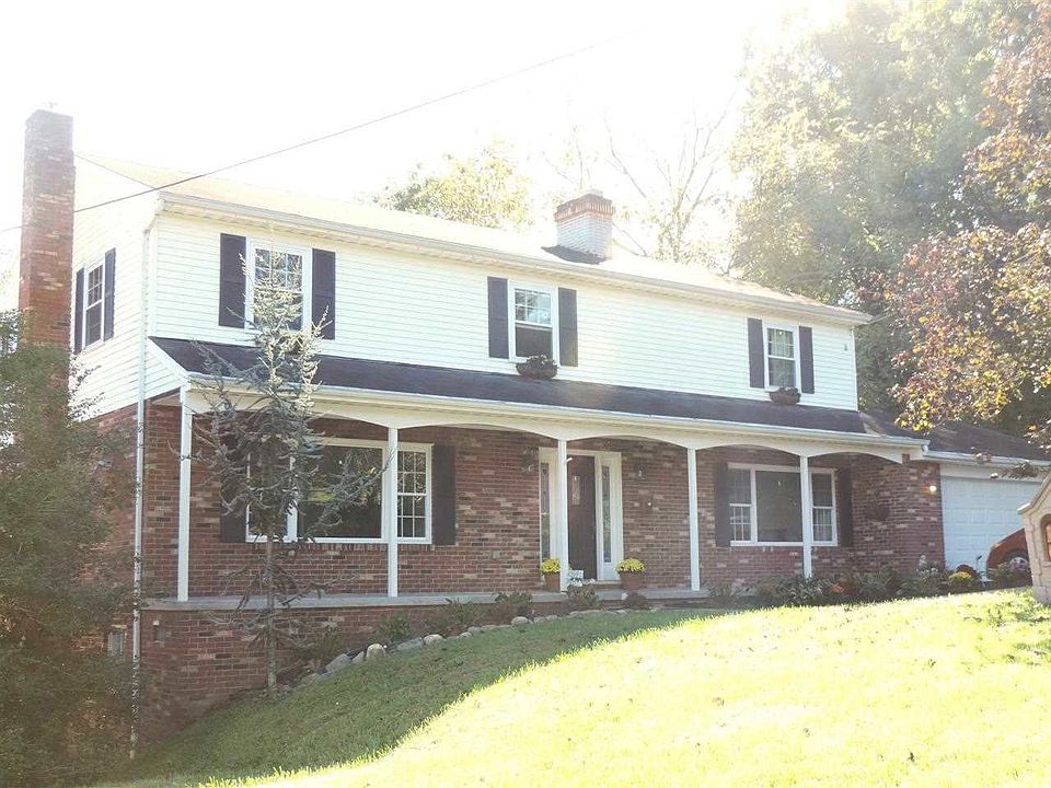 1st image of 140 N Queens Ct