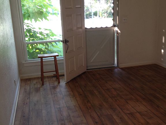 5th image of 719 Avenue E
