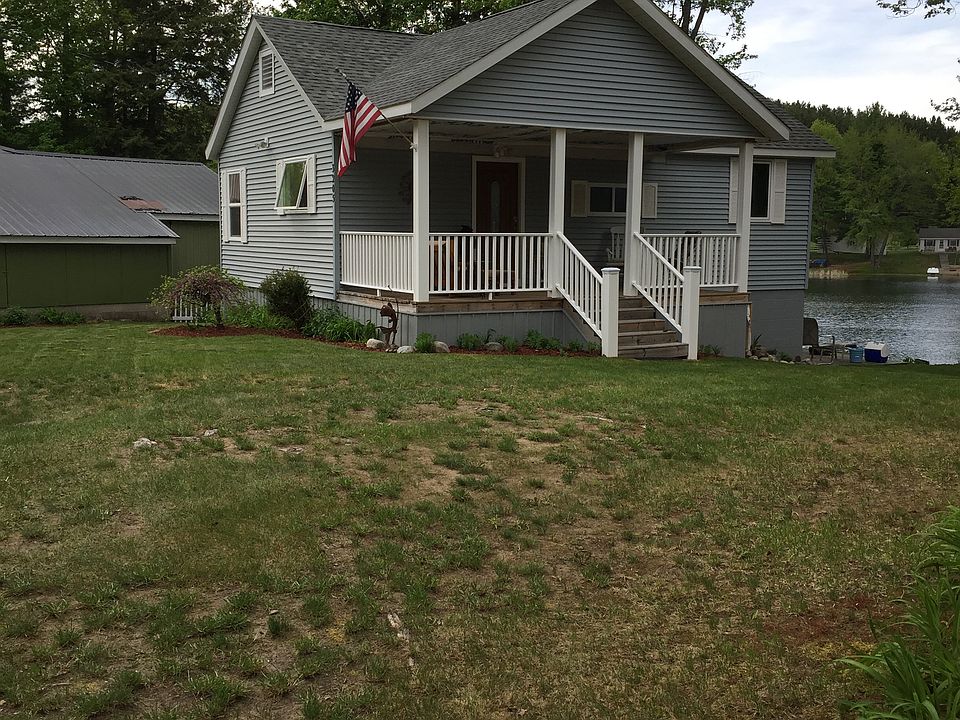 1st image of 3205 Lincoln Dr NE