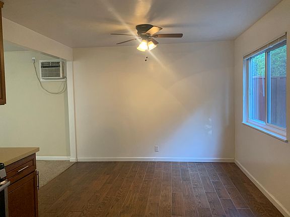 3rd image of 1674 Carmel Dr