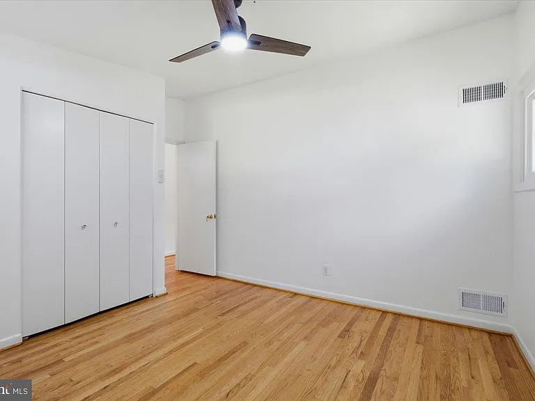 6614 Melody Ln — Photo 27