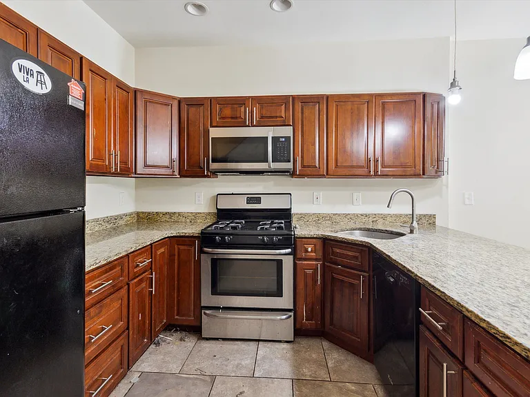 1728 N Gratz St #B — Photo 11