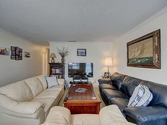 5th image of 2929 SE Ocean Blvd #10210