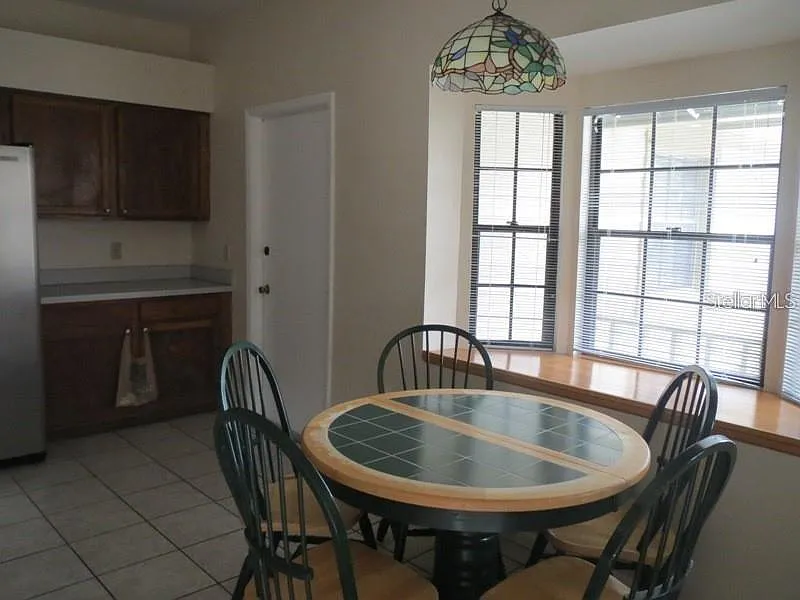 3 bed, 2.0 bath, 1249 sqft, $2,200 — Photo 3