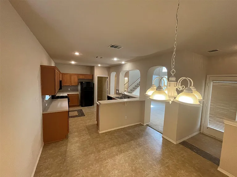 1211 Peyton Pl — Photo 11