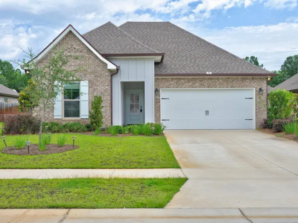 75 Apollo Ave E, Freeport, FL 32439