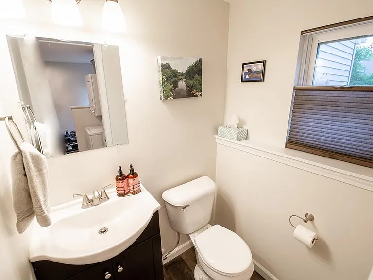 1557 Hazel Ave — Photo 22