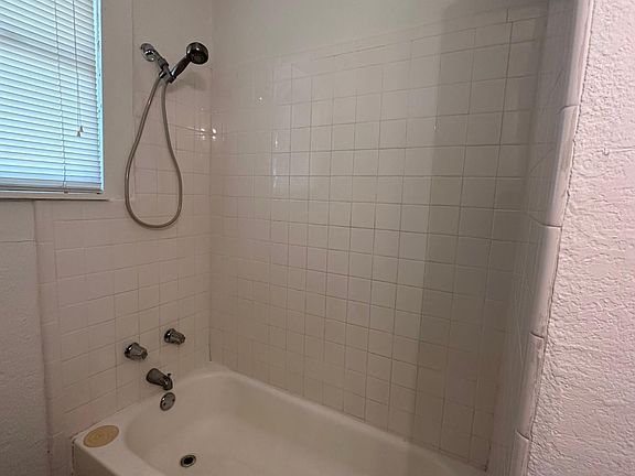 3rd image of 1216 Park Place Ave APT 4