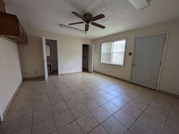 4th image of 2309 2nd St