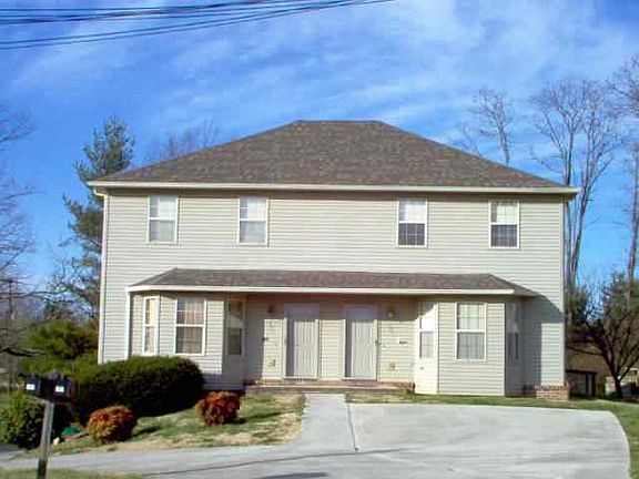 2nd image of 805 Clover Leaf Dr