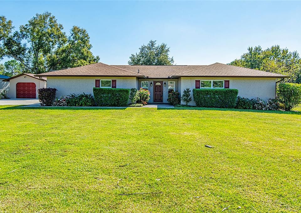 1st image of 8948 Oakwood Dr