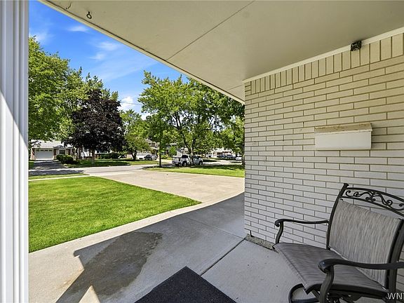 5th image of 45 Mahogany Dr
