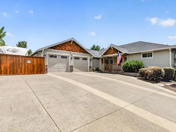 83 Hidden Valley Dr, Eagle Pt, OR 97524