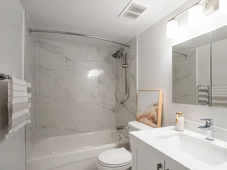 355 R Saint Clair Ave W — Photo 11