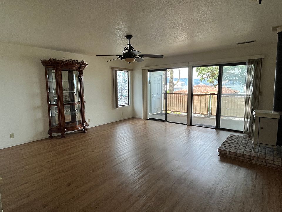 Living room.