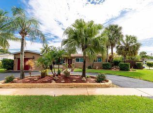 1501 N Hiatus Rd, Hollywood, FL 33026