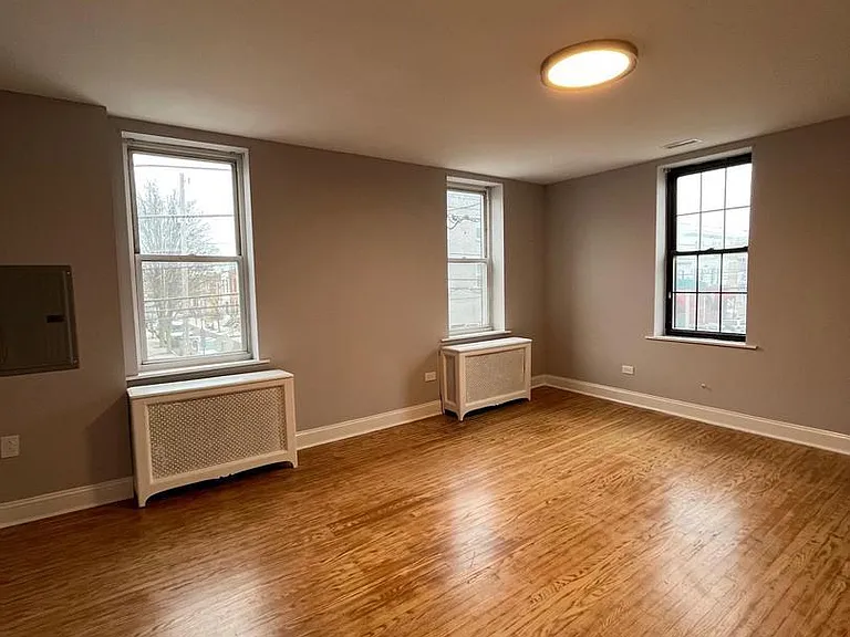1208 Mifflin St #2 — Photo 2