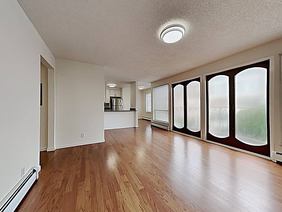 2nd image of 1521 Taylor St #1