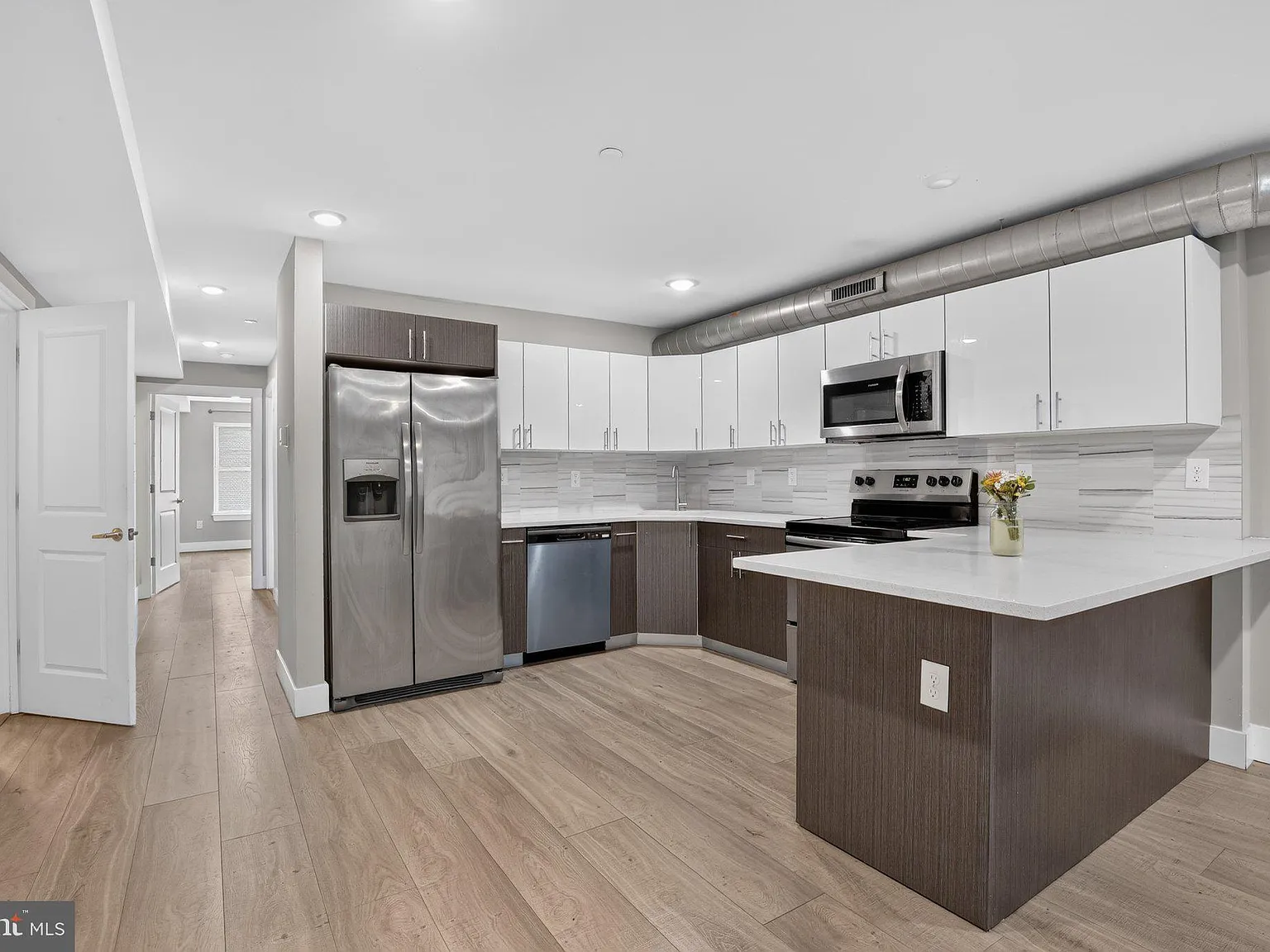 2 bed, 1.5 bath, $1,525 — Photo 1