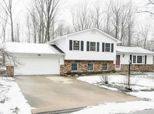 7930 Pleasantview Trl, Mentor, OH 44060