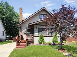 826 W American St, Freeport, IL 61032