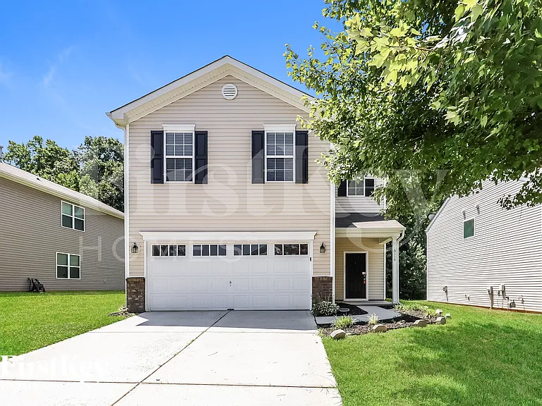 10118 Green Grass Rd — Photo 1