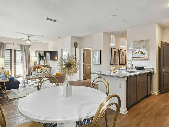2nd image of 2439 Casona Ln #3B-2Ba-1380Sqft