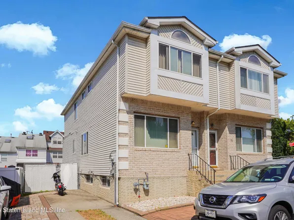 17 Lott Ln, Staten Island, NY 10314