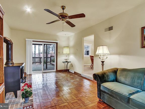 4th image of 28 Woodland Dr