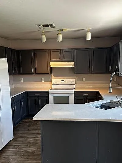 645 W Firehawk Dr — Photo 6