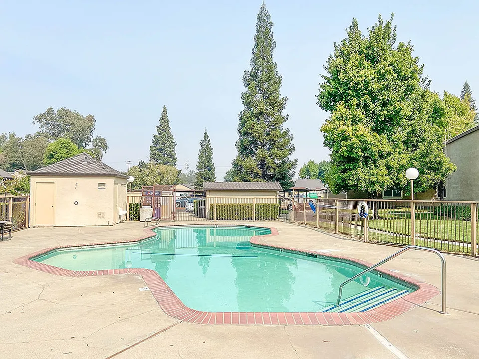 Sparking Swimming Pool