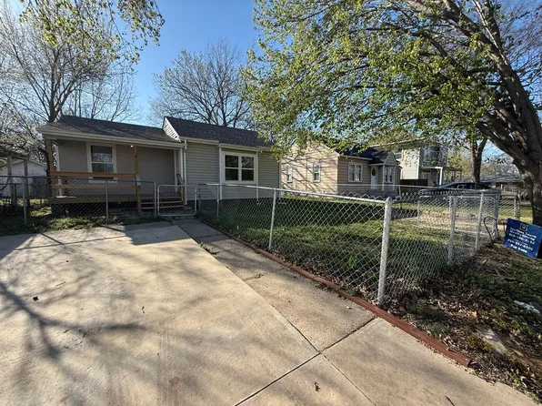 1169 Live Oak St, Muskogee, OK 74403