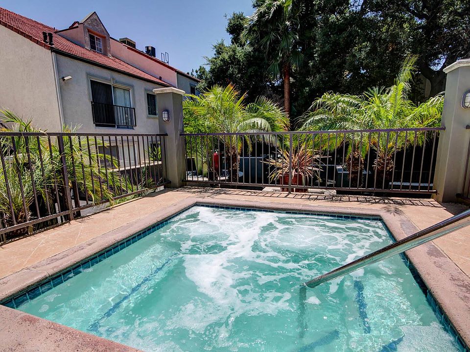 Town Center Apartment Rentals Burbank, CA Zillow