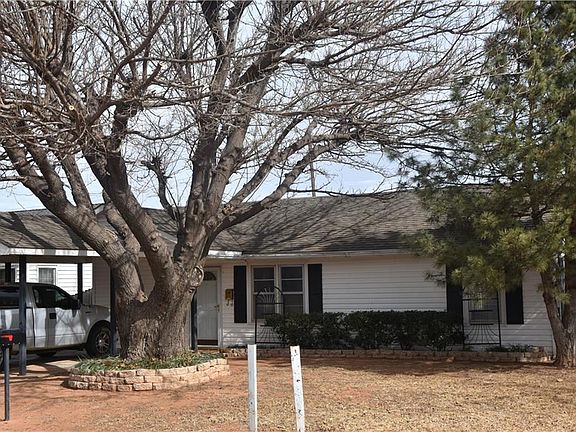 2nd image of 1208 Crestview Dr