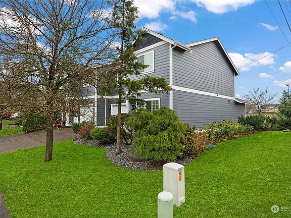 3rd image of 17602 26th Avenue E #1